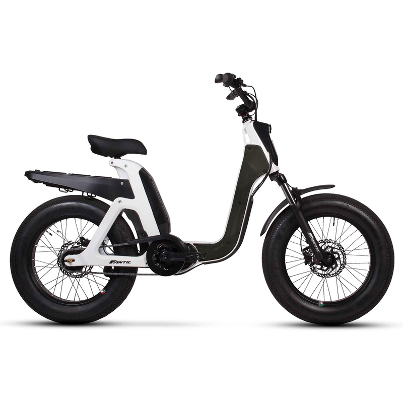 741103-fantic-issimo-cover-schwarz