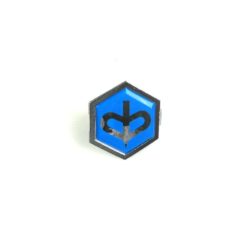 Plakette PIAGGIO aus Kunststoff zum stecken mit Piaggio Logo und silber Um